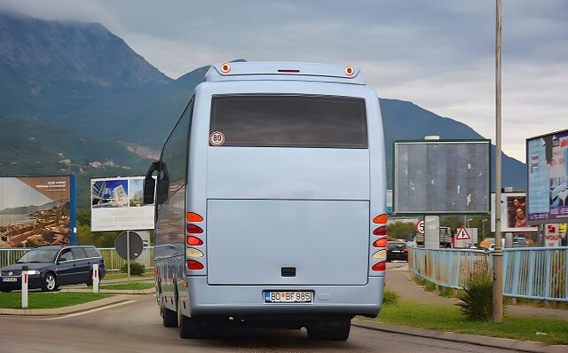 Autobusy z lotniska Tivat