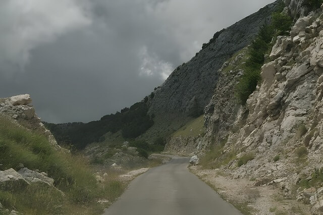 Górskie drogi w Czarnogórze