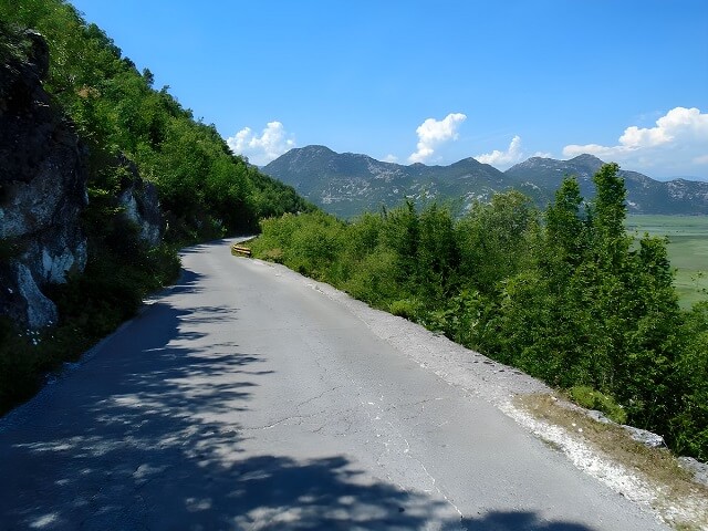 Droga wokół Jeziora Szkoderskiego