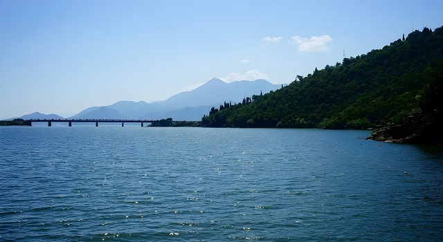 Rejs po Jeziorze Skoderskim