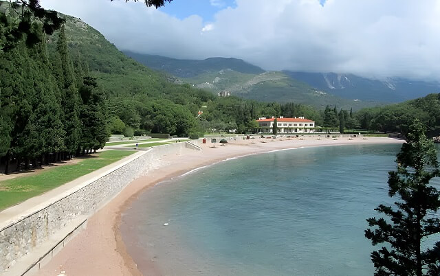 Park Miločer w Sveti Stefan