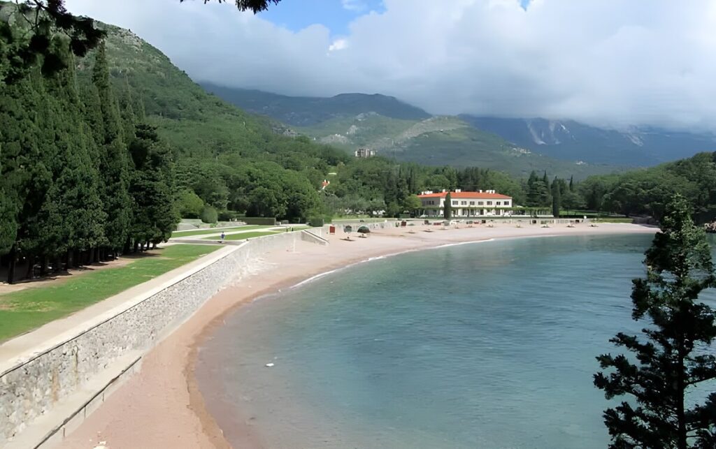 Park Miločer w Sveti Stefan